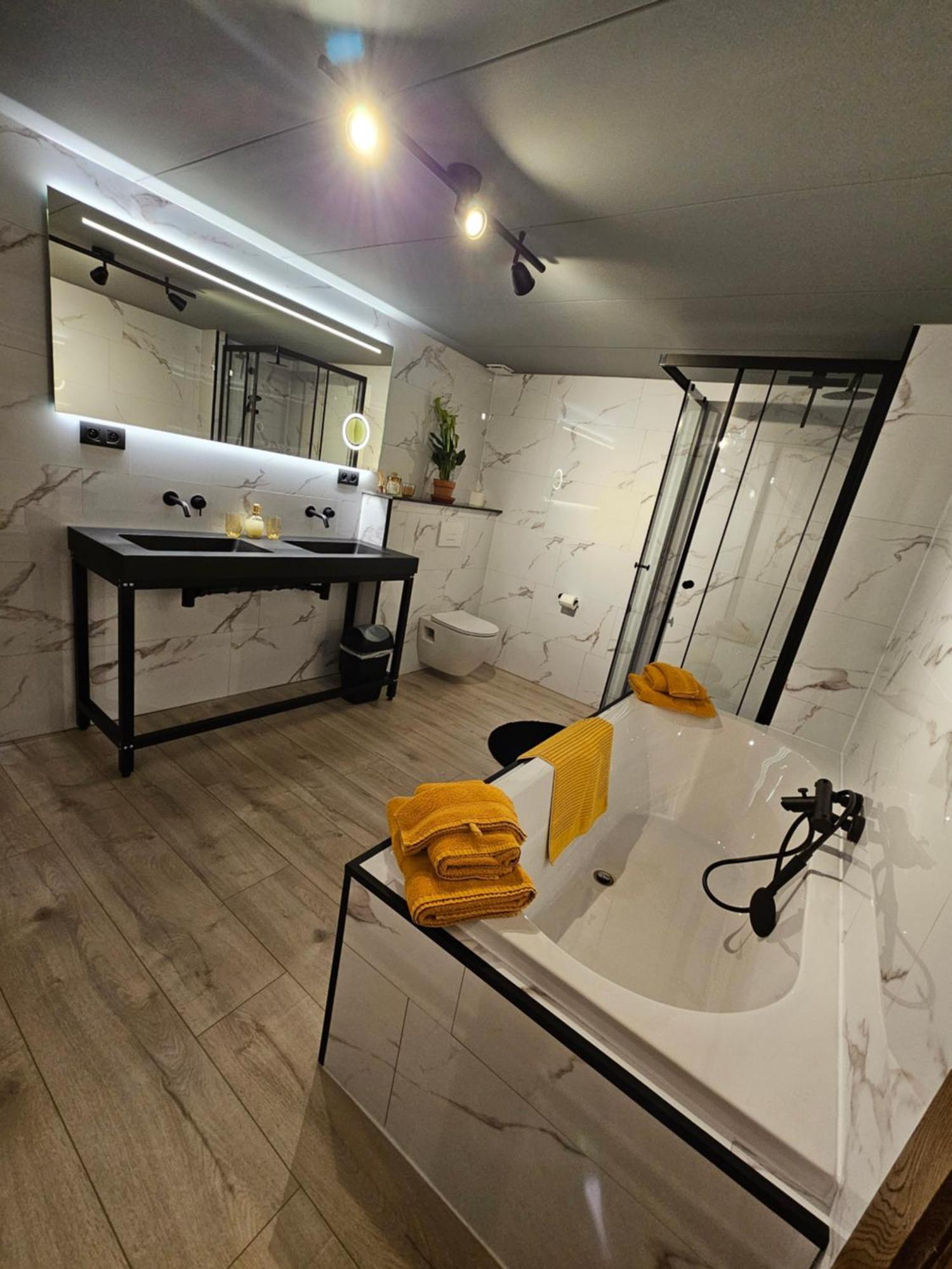 Ferme La Joye Bed & Breakfast Houffalize Eksteriør bilde
