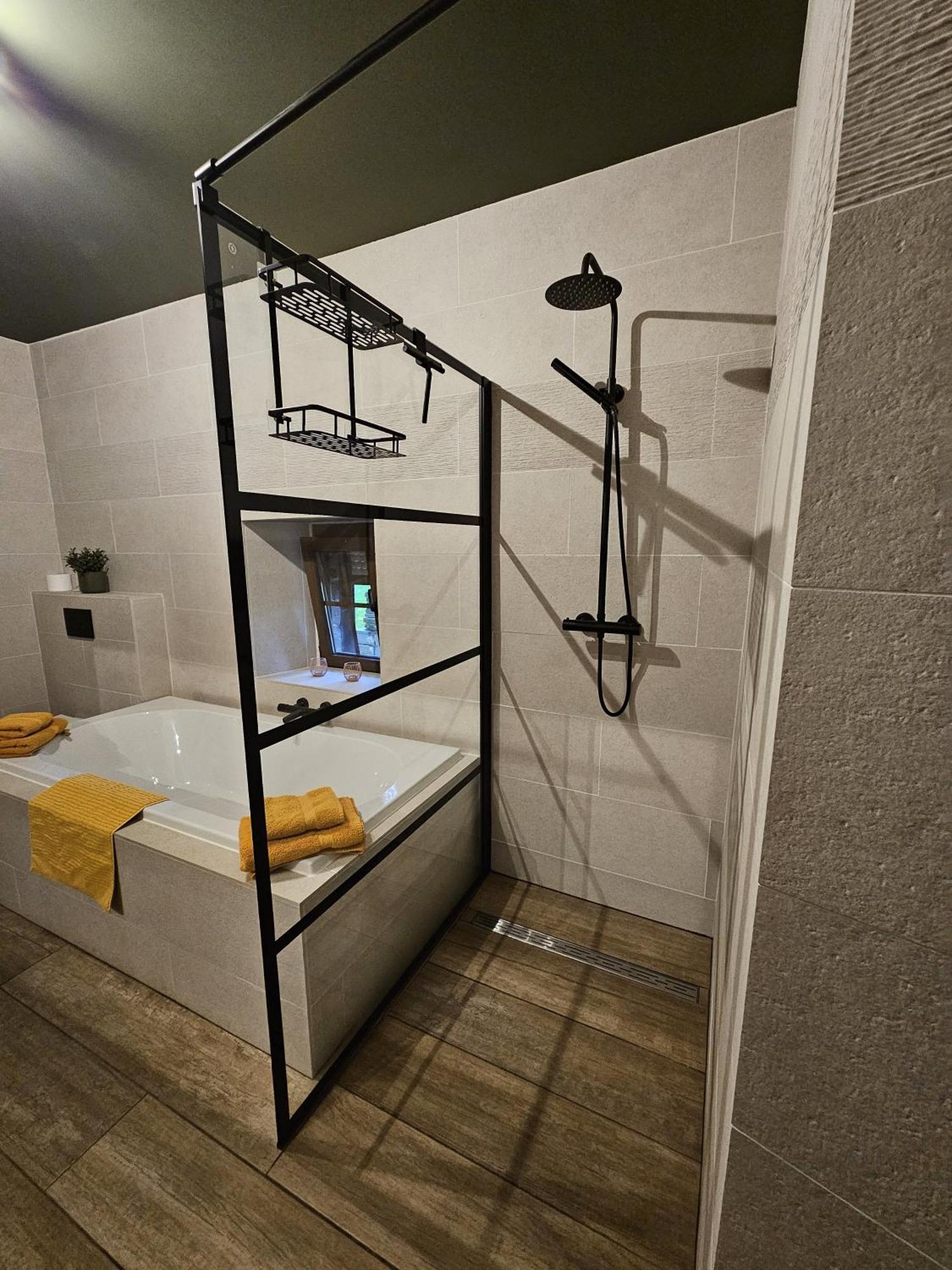 Ferme La Joye Bed & Breakfast Houffalize Eksteriør bilde